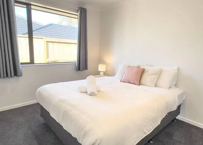 Peaceful 5 Bedrooms Retreat