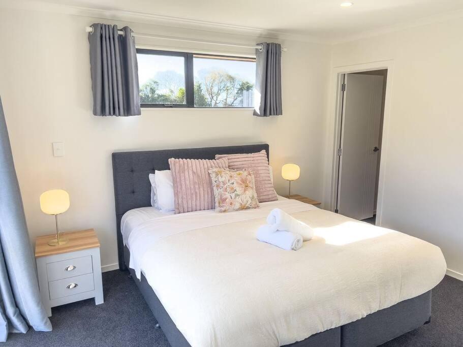 Peaceful 5 Bedrooms Retreat *